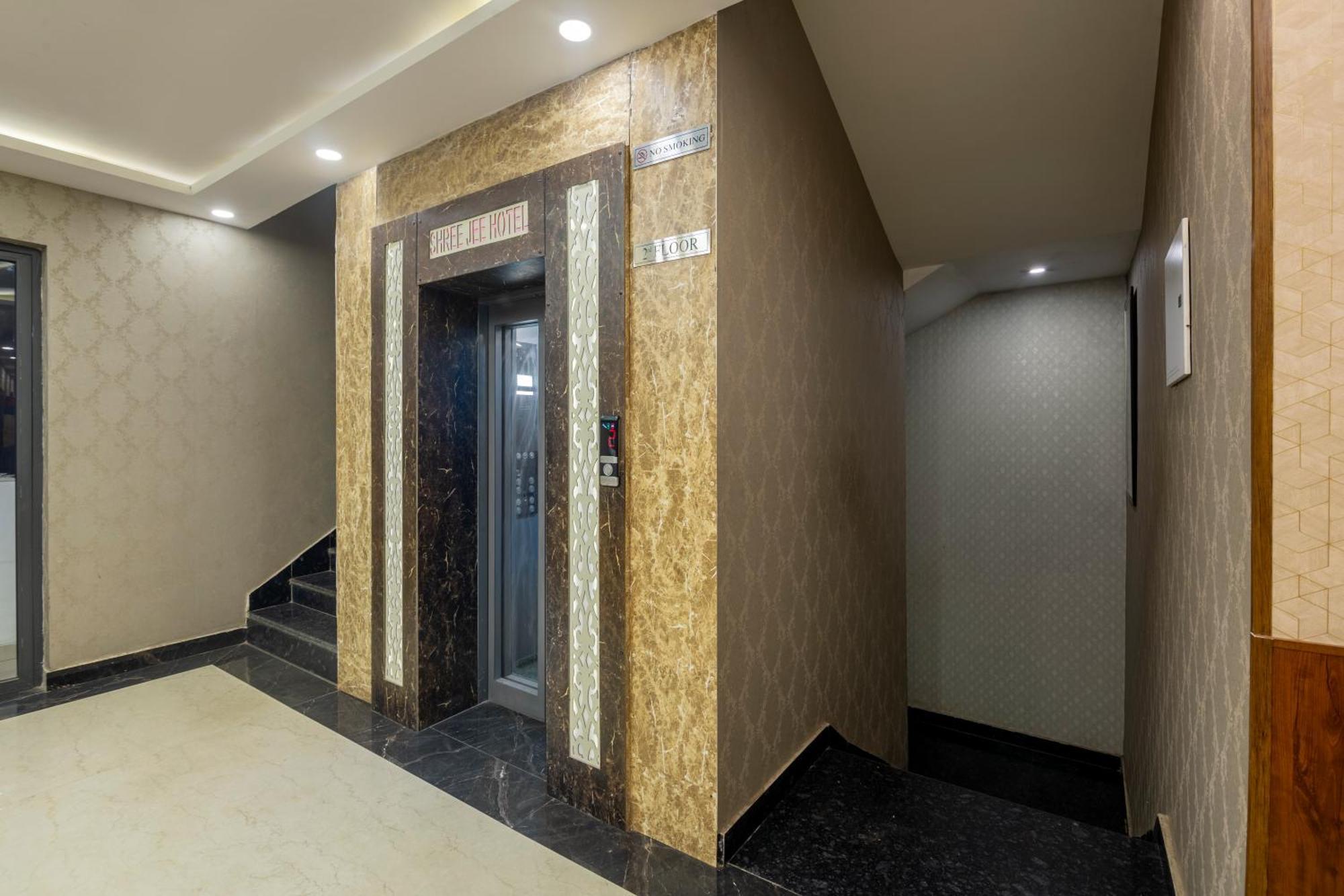 Shree Jee Hotel - Nit Faridabad Exterior photo